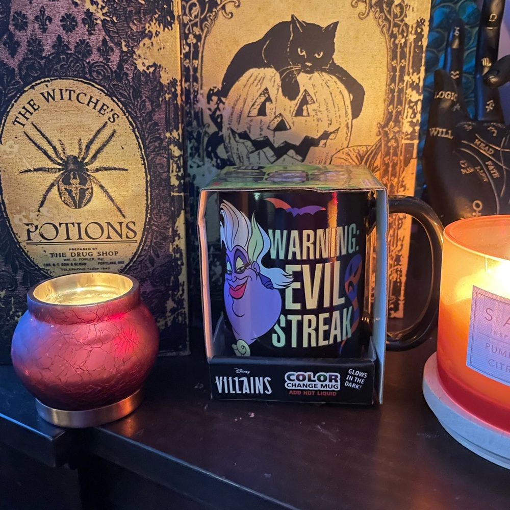Target Disney villains Ursula and the evil queen color change mug.